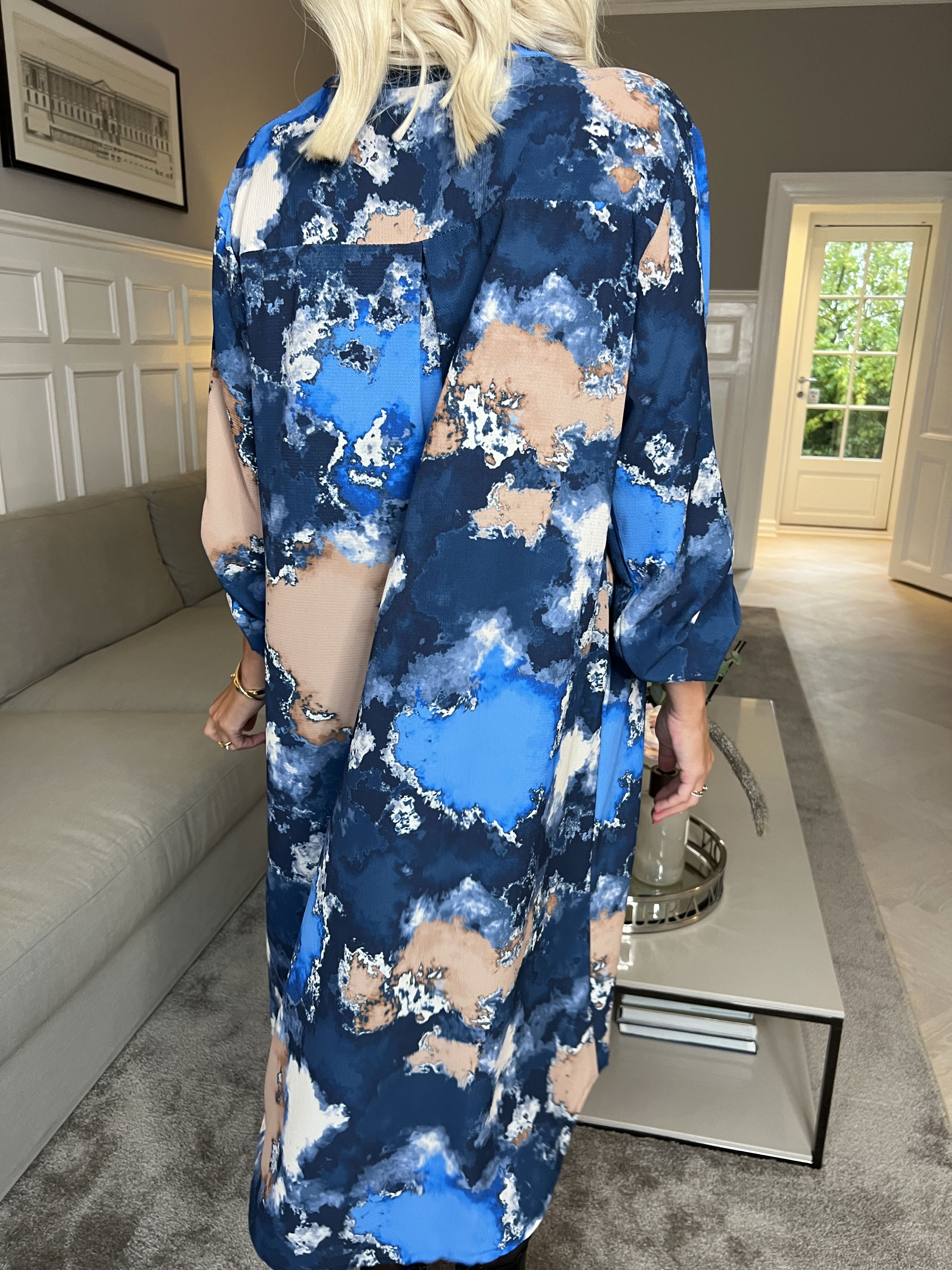 Vanesa Batik Long - Let og luftig mønstret kjole